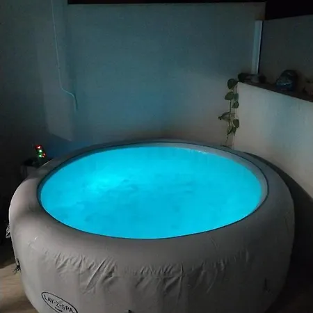 Luxury With Jacuzzi In The Heart Of Lanza Villa *